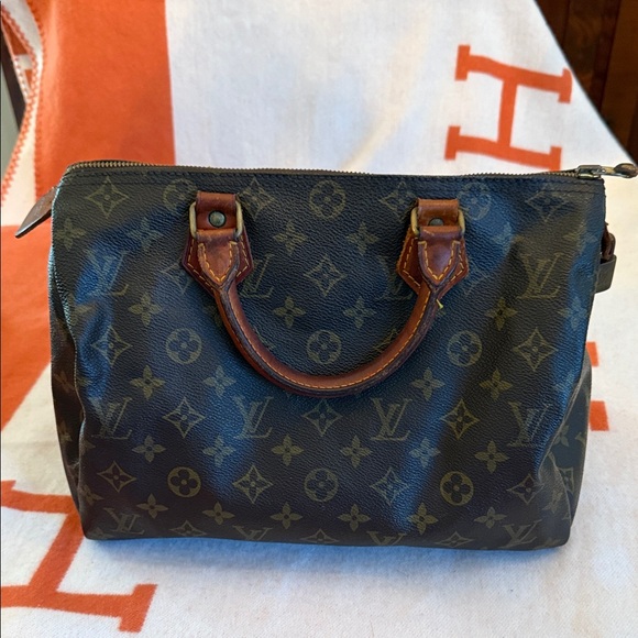 Louis Vuitton Monogram Speedy. - Picture 1 of 9